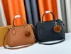 Ny mode klassisk väska handväska kvinnor läder handväskor kvinnor crossbody vintage clutch tote axel prägling messenger väskor #66666666688
