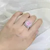 Clusterringe stilvolle rosa Kristallgeometrie Full Diamond Paar Ring für Frauen quadratische Zirkon verlegt Silber Halloween Verlobungsschmuck