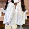 Frauen T-Shirts Frühlings- und Herbst-Design Hollow Nischenhemd Jacke für Frauen 2024 koreanischer Stil altersreduzierender westlicher Strickjacke ...