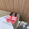 2024 NYA DHGATE Fashion Sandals Designer Womens Tom Black Flip Flop Men Ford Miui Rubber Flat Sliders Luxury Sandale Hotel Mule Slide Summer Mius Loafer Beach Slipper