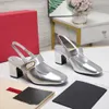 En Kaliteli Marka Slingbacks Kadınlar Kalın Topuk Sandalları Sıradan Orijinal Deri Ayak Bileği Kayışları Lüks Tasarımcı Elbise Ayakkabı Moda Yuvarlak Toe Party Sandal