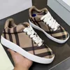 Womens Designer senaste låga topp sneakers rutigt mönster elastiskt nylonmaterial övre lapptråd trådnätfoder logotyp graverade gummisula casual skor storlek 35-45