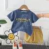 衣類セット2024夏の男の子の服1〜2年韓国のファッションプリントプルオーバー半袖Tシャツとショートパンツ幼児の男の子