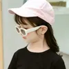 Trendowe dziecko okulary przeciwsłoneczne Travel Summer Beach Outdoor Uv400 Shades Retro Baby Girl Boy Małe prostokątne okulary 240423