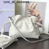 2024 Designer Flamenco Clutch Bag Premium Cow Leather Brand Cloud Sags em muitas cores Bolsa de luxo