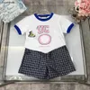 NOUVELLES SUITS BÉBÉ SUITS Été Vêtements de créateurs pour enfants Taille de 100-150 cm Dinosaure T-shirt brodé et lettre Imprimé Shorts 24aPril