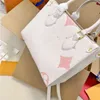 Luxurys Tote Bag Designer CrossBodyBag Womens Purses and Handbag