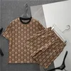 Mode Summer Heren Tracksuits Set Jogging T-Shirts 2-delige buitensportkleding Pak Street Hip Hop Casual Wear Sports Suits