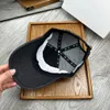 Kapelusz designerski czapki baseballowe czapki dla mężczyzn haft haft casquette luksus Lets Summer Sport Hat Hat Ciemnoniebieski czarny biały luksusowe czapki Designerowie Kobiety przyczynowe HG151