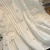Women Flying Slve Bluzka Białe koszule Vintage Sliveled Lace Tops Eleganckie swobodne ubrania SWT Summer 27709 Y240426