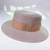 Chapeaux à bord large chapeau seau Nouveaux femmes d'été Simple large bord plat top plat str hat m-label accessoires de plage du soleil