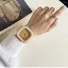 Нарученные часы мода Женщины смотрят Squartz Dial Watch Luxury Ladies Quartz Silicone Silicone Womcult без коробки или браслета