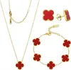 Collier de créateur Colliers Bracelet Boucle d'oreille Collier Collier Classic Classic Colliers Gold Colliers plaqués Gold Fleur Single Fleur à quatre feuilles