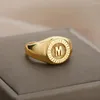 Ringos de cluster moda a-z letra anel de cobre de cobre 18k disco de ouro para amantes de homens e femininos Abertura de aniversário ajustável