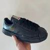 Hotsale casual skor sneakers canvas womens tränare maison mihara mmy yasuhiro mens snörning svart vit trim gul formad tå tröstar kvinnor herr designers skor