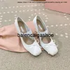Miui Femme High Dress Shoes talons Bow Bow Shoes Formelles Designer Luxury Satin Elastic 9,5 cm Casual Square Toe Blanc Blanc Rose Rose Fine Miumiuss