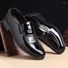 Kleding schoenen lente mannen lederen mode mannelijke flats rond teen heren zakelijke formele comfortabele kantoor bruiloftschoen