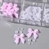 1 doos kawaii mini boog 3d schattige nagel kunstdecoraties witte parels nagels charms ontwerpen diy roze bowknot hars accessoires 240415