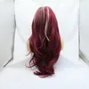 الشعر الأحمر المجعد مفترق في الوسط مع الأمواج الكبيرة ذات درجة الحرارة العالية الألياف الطويلة شعر مجعد الشعر البسكرا