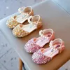 Filles Sprincess Shoes Sequins Pearl Gold Pink Summer Children Sandales Couvre-pied 21-36 Toddler Fashion Party Dance Kids Flats 240416