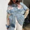 Chaquetas Mjer Summer Streetwear Haft haft koronkowy patchwork seksowna dżinsowa kurtka Kobiety bójki błykane luźne Korea Blue Jean Coat 3xl 240416