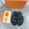 2024 Flat Beach Slippers Sandaler Luxury Shoes Men Women Leather Flip Flops Sandaler Flat Sewing Beach Flats Designer Shoes