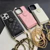 iPhone 15のファッション電話ケースデザイナー15 Pro Max Case 14 Pro Max 13 Pro 12 11 XS Max XR 8P 14PLUS 15 PLUSケースカードホルダーレザーキルティングクロスボディケースチェーンストラップ