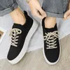 Casual Shoes Men Black Vulcanized Sneakers Boys Flat But na wiosnę i lato 2024 Mężczyzny