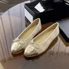 Designer Heel Paris Luxury Brand Designer Black Women quiltade äkta läderslip på ballerina rund tå damer klänning skor slingbacks balettlägenheter kvinnor skor