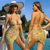 Nouvelle tendance de mode à imprimerie numérique multicolore Bikini Triangle Drape Vacation Style Trois pièces de maillot de bain pour femmes