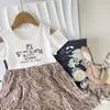 Mode Bow Binding Kids Designer Clothes Letter Print Baby Clothes Toddler Cotton Sports Dresses Kort ärm kjolar