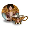 Tasse de café set en porcelaine en porcelaine en céramique tasse de thé en céramique baiser de luxe en céramique tasse de thé avec cuillère 240411