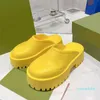 2024 Luxurys Designers Sandals for Men Women Classic Floral Brocade Slides Flats Plataforma de borracha de couro Flip Flops Earra