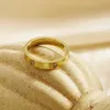 С подлинным коробком любовного кольца мужчин и женщин роскошь и изысканное кольцо минималистское высококачественное алмазное инкрустация женского дизайна