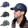 Top Caps Mens Yüksek kaliteli beyzbol şapkası Sonbahar ve Kış Modaya uygun su geçirmez şapka Kalın sıcak kulaklıklarla sıcak 3 renkli erkekler sıradan Q240429