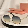 Sonnenbrille Frauen hochwertiges Design Fashion Mini Titanium Oval Frame Outdoor -Reiseverkehrsgeschäft Luxusbrillen