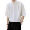 メンズカジュアルシャツ男性ソリッドカラーシャツスタイリッシュスタンドカラーアイスシルクシルクカーディガン夏のオフィスの着用プリーツルーズフィット