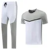 Mens Tracksuits Tshirt مجموعات مصممة فاخرة رجال نساء tshirts شورتات التتبع الركض الرياضي للملابس الصيفية الشارع الشارع البالوفر