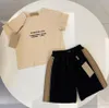 Designer per bambini Set di abbigliamento a maniche corte pantaloncini rotondi per binari a due pezzi Sports Sports for Girls Girls Printing