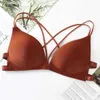 Reggiseni senza saldatura da donna senza cucitura wireless biancheria bianche e sottili biancheria intima sexy bra morbido pad spugna multicolore y240426