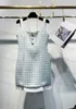Mode Frauen lässige Kleiderdesignerin der frühen Frühling Neues Promi Little Duftduft modische Farbblockwebel -Spleißhundert Falten Kleid
