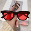 Gafas de sol New Vintage Square Mujeres Diseñador de marca Gules Sun Glass Fashion Femenina Femenina Pequeña UV400 Eyewear H240429