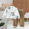 Zestawy odzieży 2024 Spring Baby Boy Ubrania od 2 do 3 lat zestawu dresowego dla dzieci w chińskim stylu nadrukowane koszule i spodnie chłopcy
