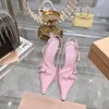 Miuis in pelle brevetto slingback pompe con fibbia in metallo sandali abbelliti scarpe abiti da stiletto da donna designer di lusso a punta scarpe da sera con scarpe da sera