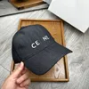 Kapelusz designerski czapki baseballowe czapki dla mężczyzn haft haft casquette luksus Lets Summer Sport Hat Hat Ciemnoniebieski czarny biały luksusowe czapki Designerowie Kobiety przyczynowe HG151
