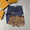Luxury Mens Underwear Silkesy Breattable Printed Shorts Bekväm nära montering av bomullsfiber underkläder 3 stycken per låda