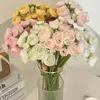 Dekorative Blumen 6pcs künstliche kleine Pfingstrose Simulation Lotus Braut Bouquet gefälschte Seidenblume Vase arrangieren Hochzeitsfeier Wohnkultur