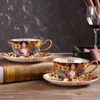 CHulo de café Conjunto de chá de porcelana de porcelana Conjunto de chá de cerâmica beijo de luxo de luxo de cerâmica xícara de chá com colher 240411