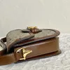 Сумка сумка высокая определение оригинальное заводское кожаное семейство женское седло 1955 Мини -средний размер конной пряжка подмышка однопомода одно диагональ
