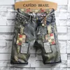 Brand mass retro estilo rasgado shorts jeans 2024 Moda de verão Casual Hole Patch Jean Male Roupos Y240422